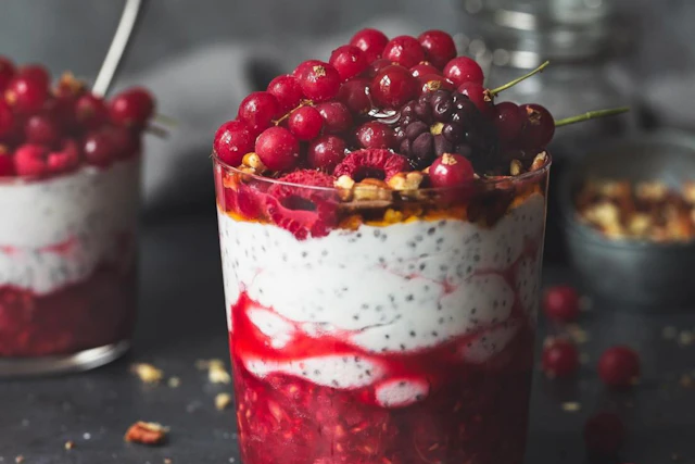 Loma Linda overnight oats with walnuts and berries